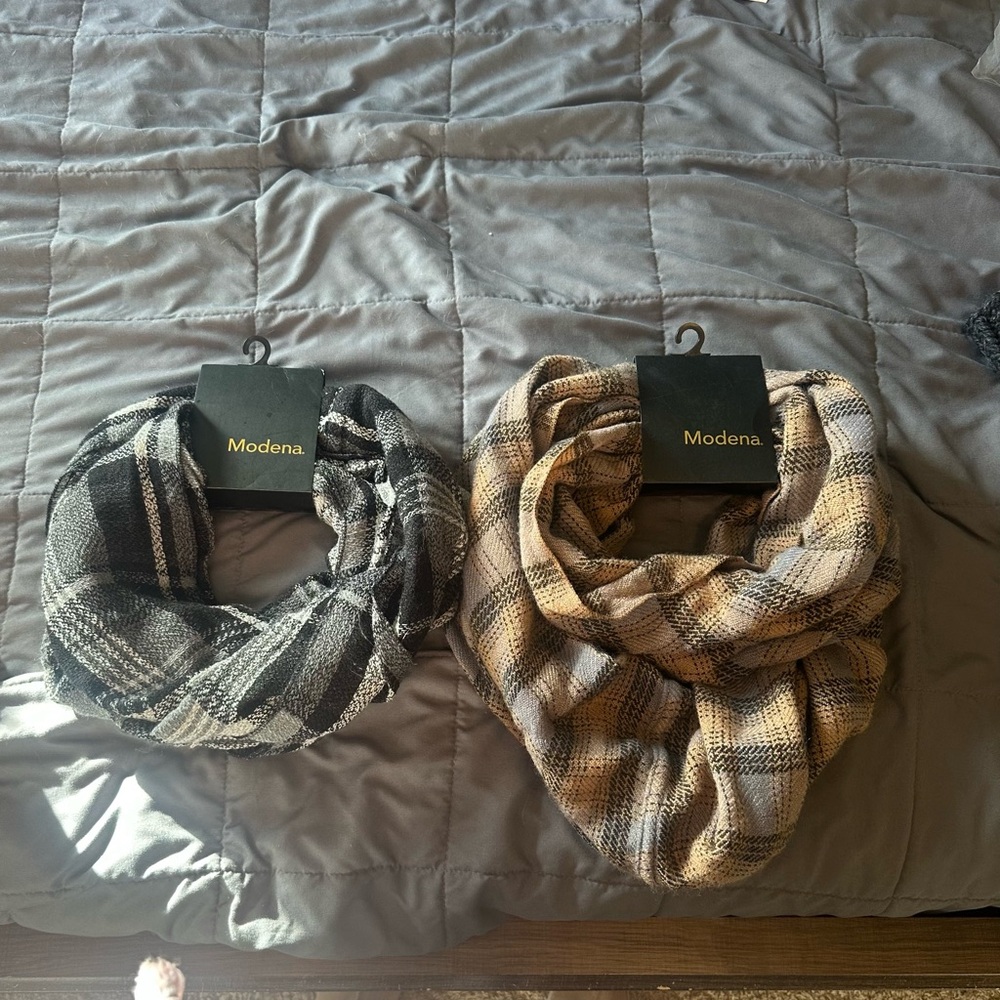 Modena Plaid Infinity Scarves Set- black and tan. NWT